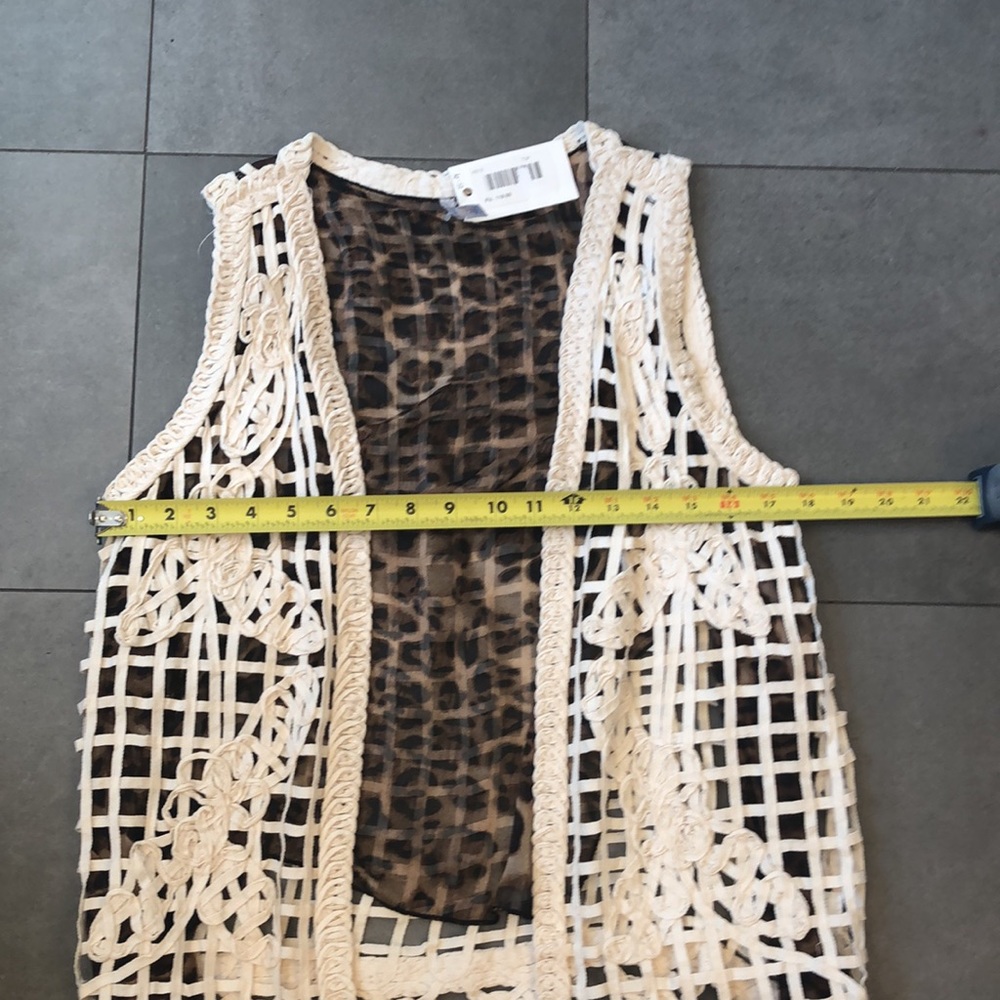 36 Point 5 Kapricho Vest - Picture 9 of 12